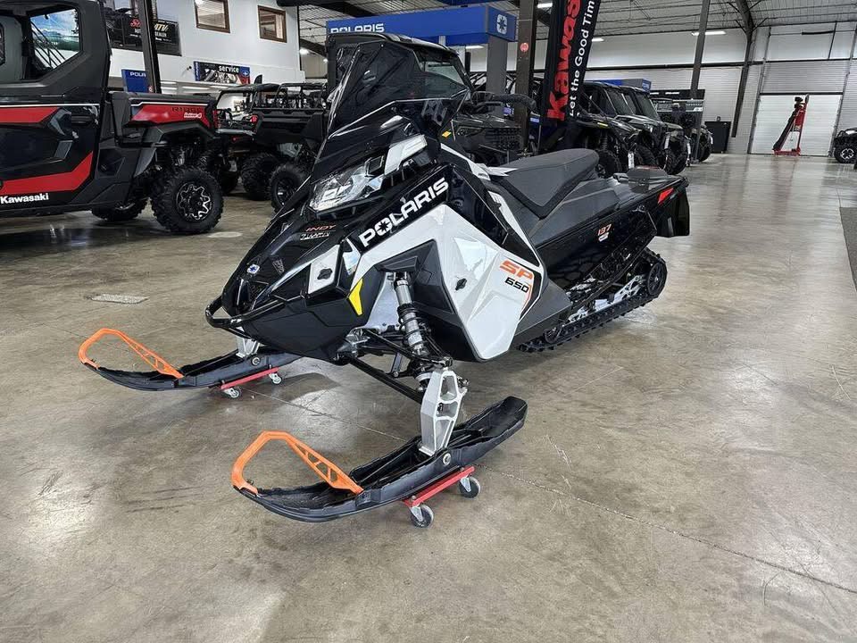 2025 polaris® 650 indy sp 137 es. 2025 polaris® 650 indy sp 137 es.