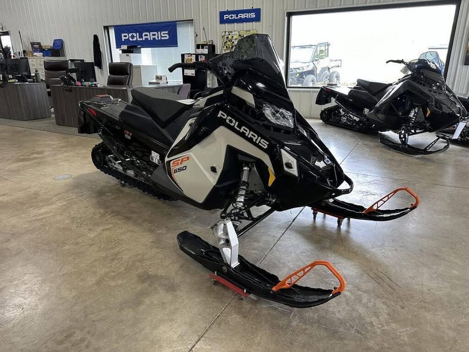 2025 polaris® 650 indy sp 137 es. 2025 polaris® 650 indy sp 137 es.